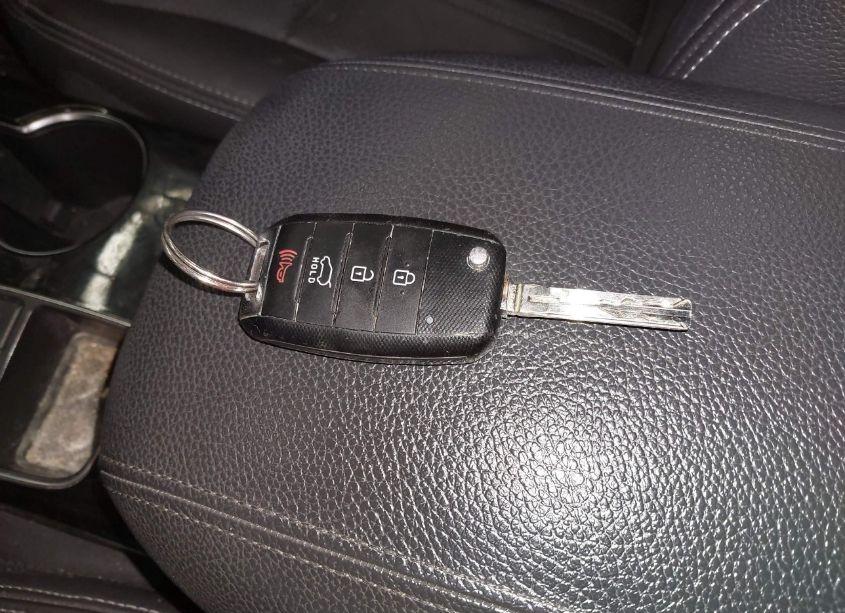 Photo 11 of 2015 Kia Sorento LX (VIN 5XYKT3A63FG620171)