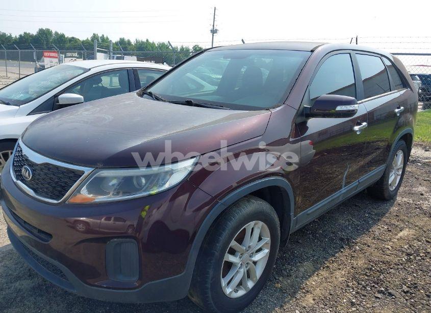 Photo 15 of 2015 Kia Sorento LX (VIN 5XYKT3A63FG630635)