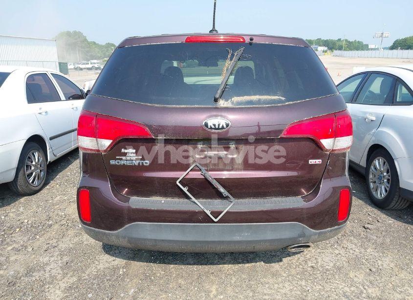 Photo 16 of 2015 Kia Sorento LX (VIN 5XYKT3A63FG630635)
