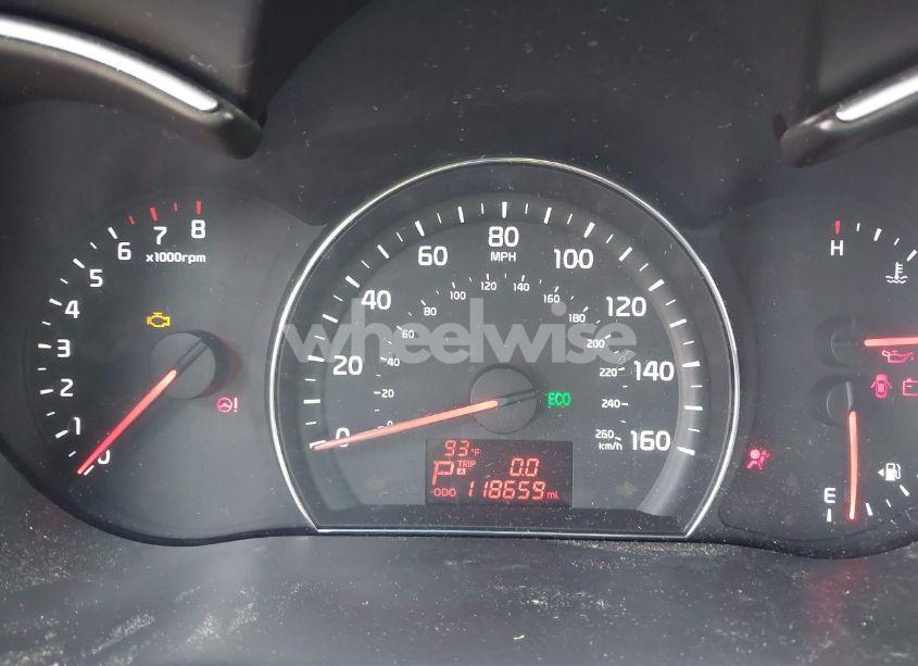 Photo 7 of 2015 Kia Sorento LX (VIN 5XYKT3A63FG630635)