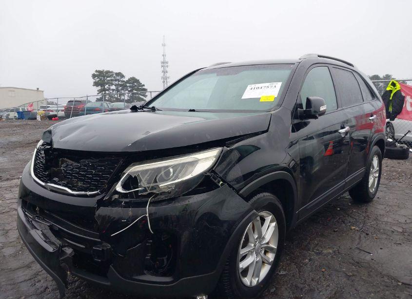 Photo 6 of 2015 Kia Sorento LX (VIN 5XYKT3A63FG634894)