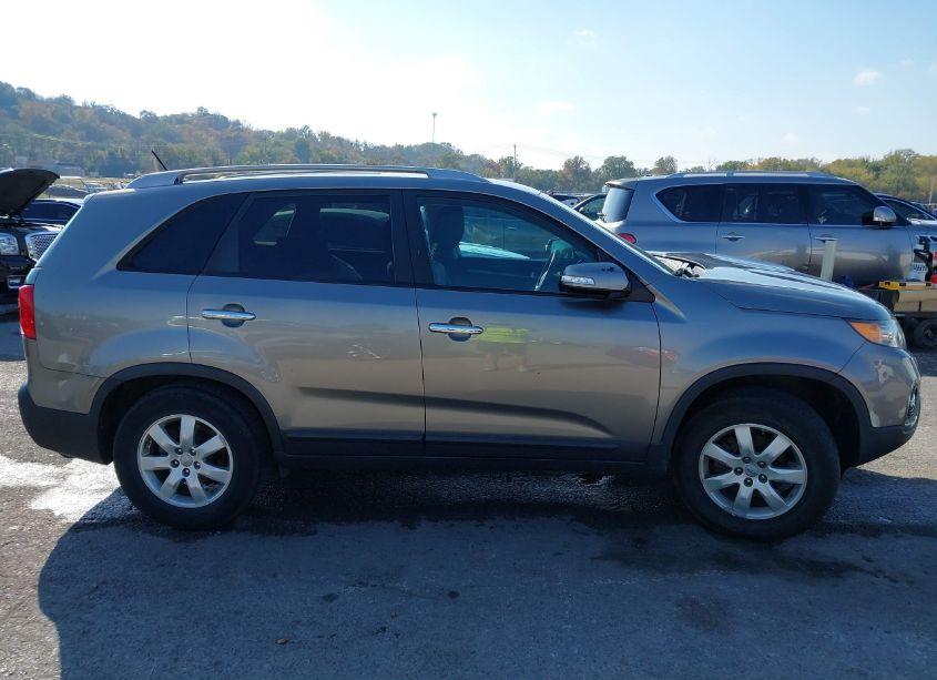 Photo 13 of 2012 Kia Sorento LX (VIN 5XYKT3A64CG213309)
