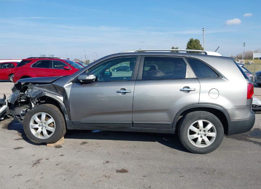 Photo 14 of 2012 Kia Sorento LX (VIN 5XYKT3A64CG213309)