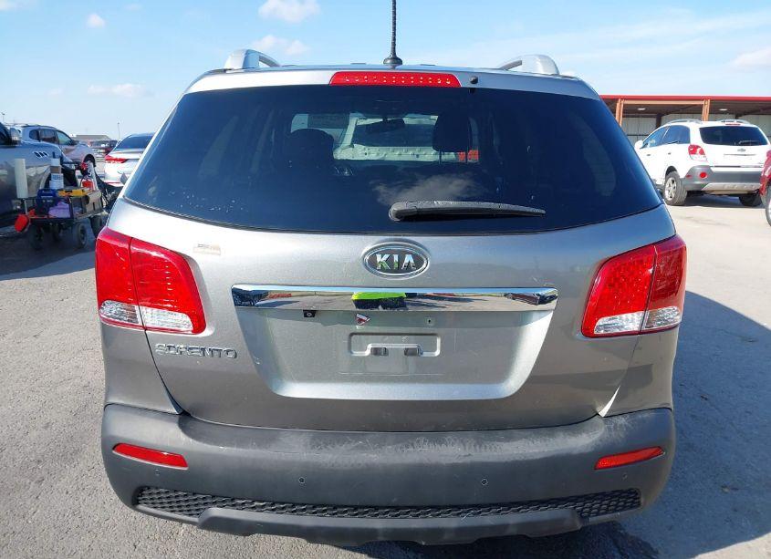 Photo 16 of 2012 Kia Sorento LX (VIN 5XYKT3A64CG213309)