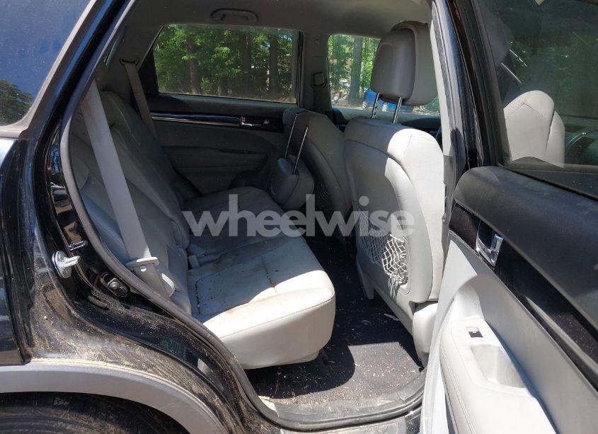 Photo 8 of 2012 Kia Sorento LX (VIN 5XYKT3A64CG298779)