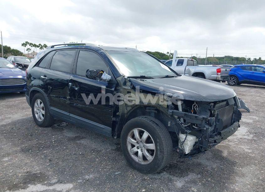 2012 Kia Sorento LX (VIN 5XYKT3A64CG305925) main photo