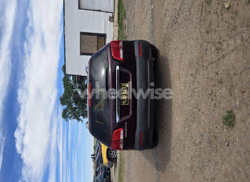 Photo 4 of 2013 Kia Sorento LX (VIN 5XYKT3A64DG362692)