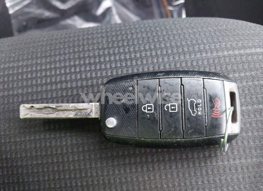 Photo 11 of 2014 Kia Sorento LX (VIN 5XYKT3A64EG445380)