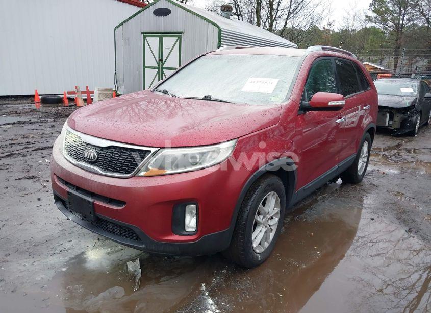 Photo 2 of 2014 Kia Sorento LX (VIN 5XYKT3A64EG445380)