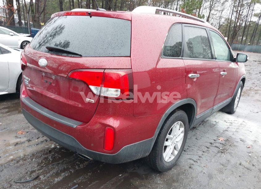 Photo 4 of 2014 Kia Sorento LX (VIN 5XYKT3A64EG445380)