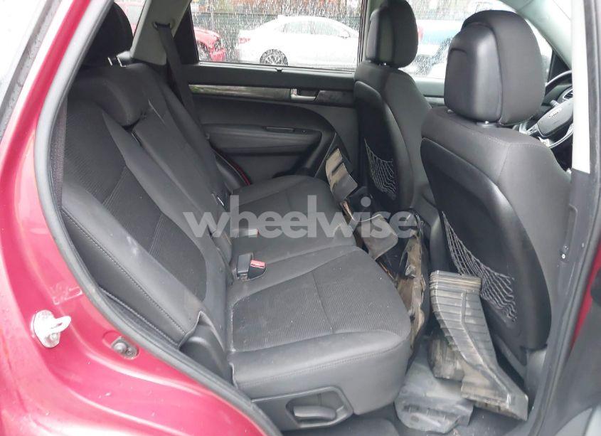 Photo 8 of 2014 Kia Sorento LX (VIN 5XYKT3A64EG445380)