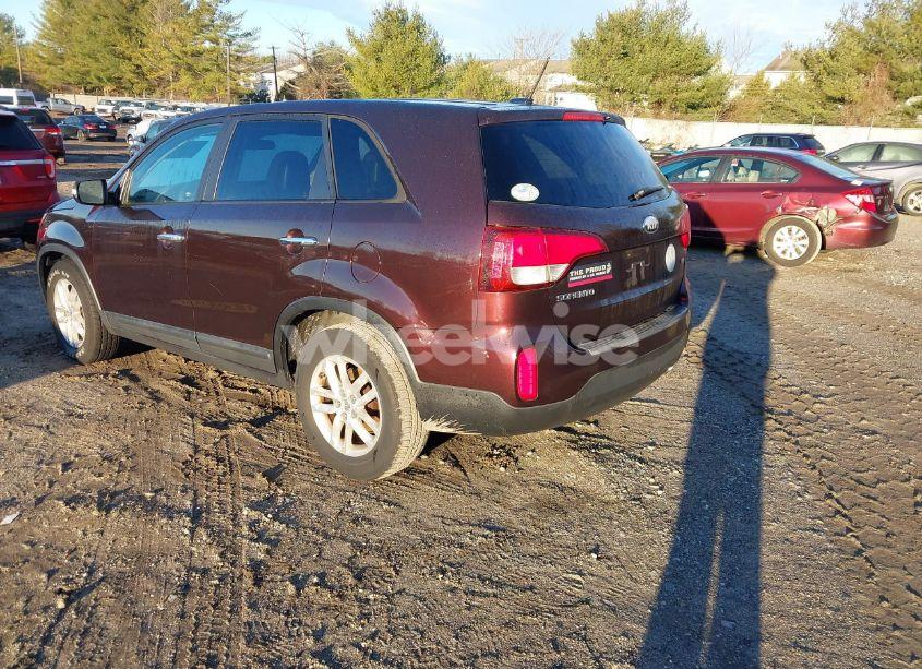 Photo 3 of 2014 Kia Sorento LX (VIN 5XYKT3A64EG459182)