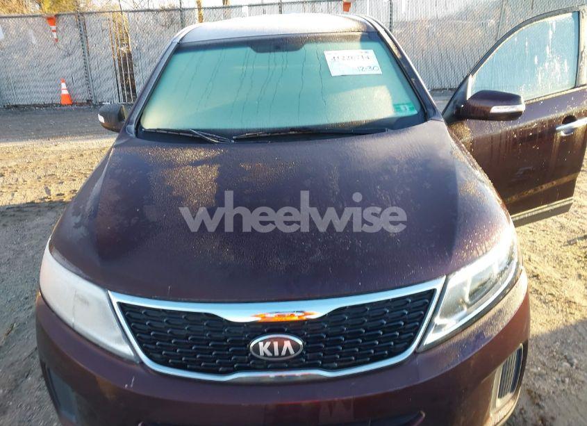 Photo 6 of 2014 Kia Sorento LX (VIN 5XYKT3A64EG459182)
