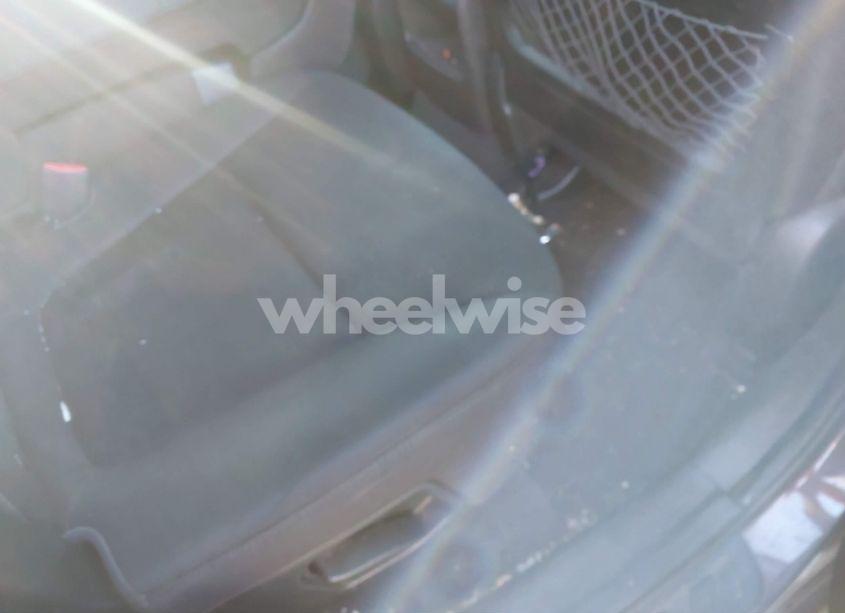 Photo 8 of 2014 Kia Sorento LX (VIN 5XYKT3A64EG459182)