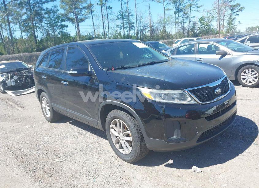 2014 Kia Sorento LX (VIN 5XYKT3A64EG501785) main photo