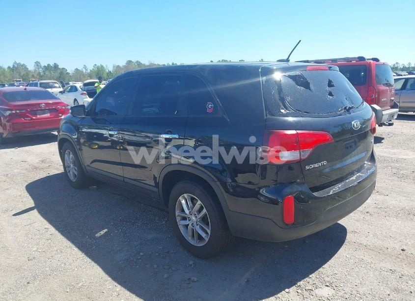 Photo 3 of 2014 Kia Sorento LX (VIN 5XYKT3A64EG501785)