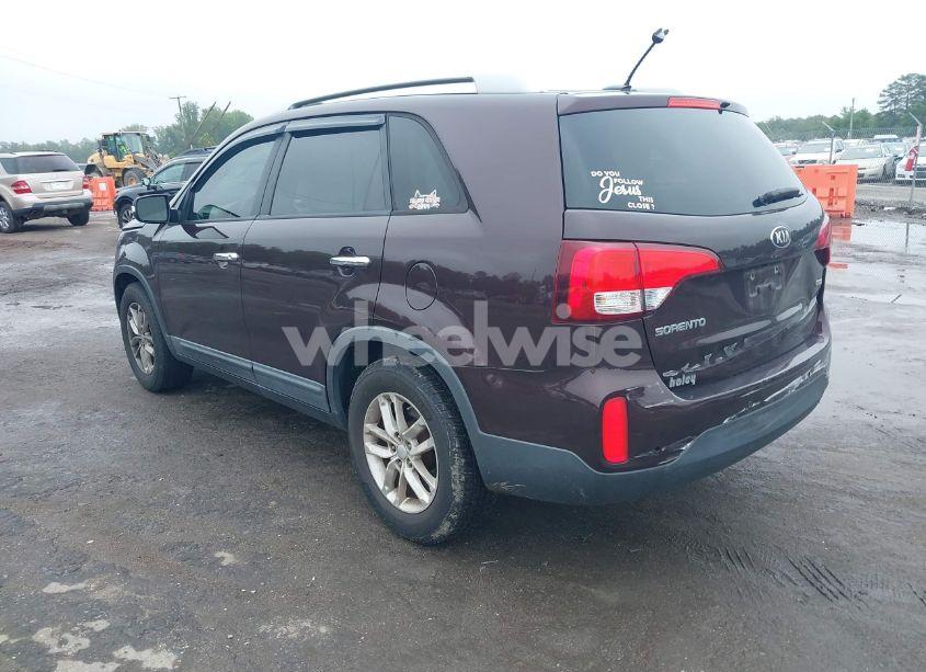 Photo 3 of 2015 Kia Sorento LX (VIN 5XYKT3A64FG571319)