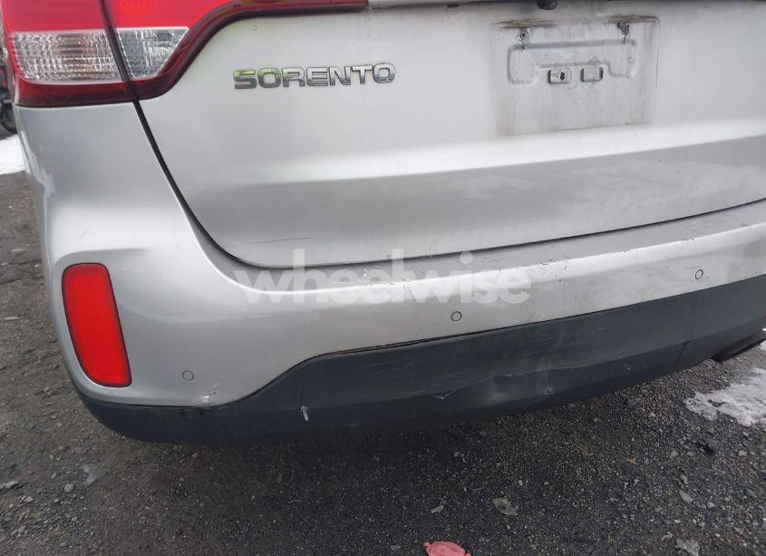 Photo 6 of 2015 Kia Sorento LX (VIN 5XYKT3A64FG576813)