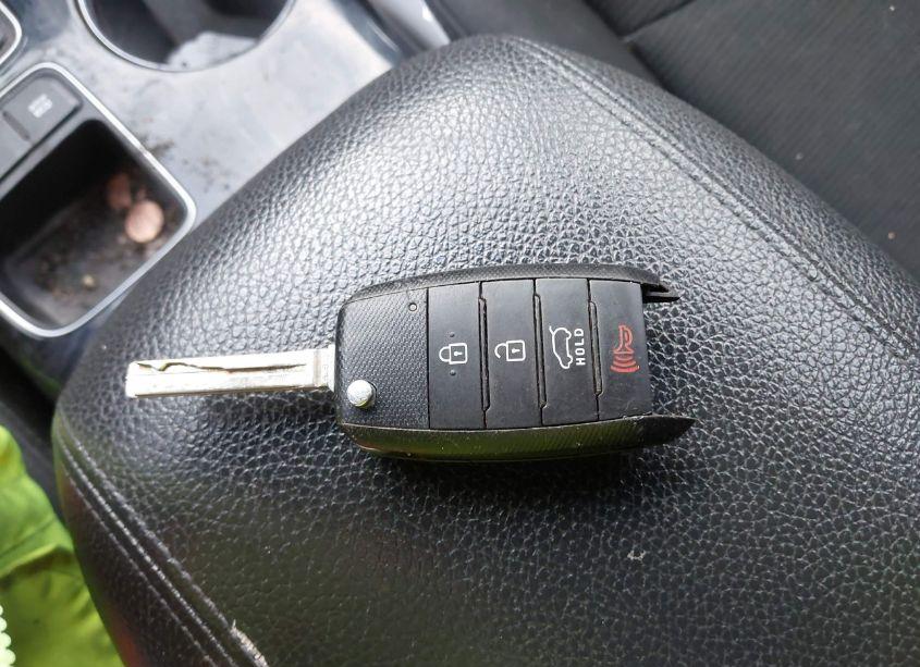 Photo 11 of 2015 Kia Sorento LX (VIN 5XYKT3A64FG583521)