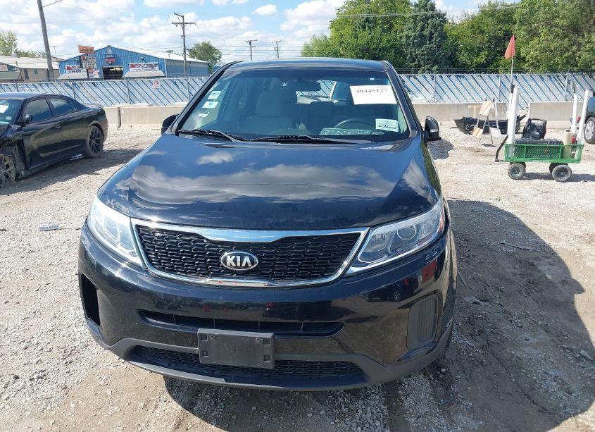 Photo 12 of 2015 Kia Sorento LX (VIN 5XYKT3A64FG589304)