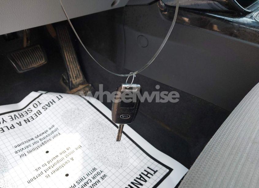 Photo 11 of 2015 Kia Sorento LX (VIN 5XYKT3A64FG592719)