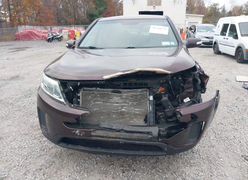 Photo 6 of 2015 Kia Sorento LX (VIN 5XYKT3A64FG596253)