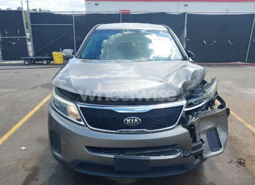 Photo 12 of 2015 Kia Sorento LX (VIN 5XYKT3A64FG611172)