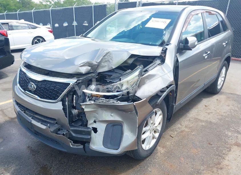 Photo 6 of 2015 Kia Sorento LX (VIN 5XYKT3A64FG611172)