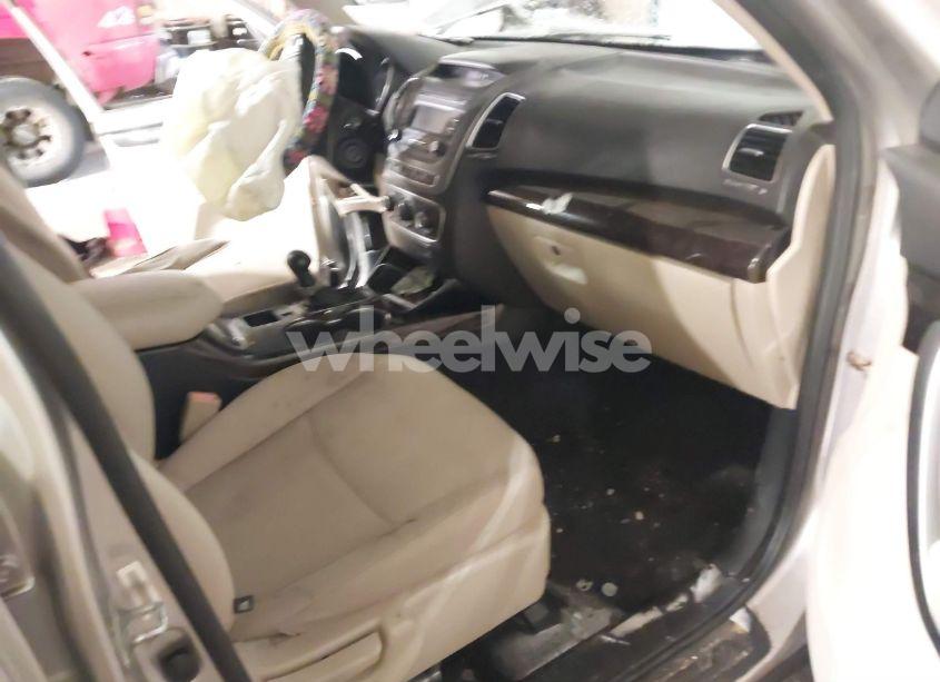 Photo 5 of 2015 Kia Sorento LX (VIN 5XYKT3A64FG643426)