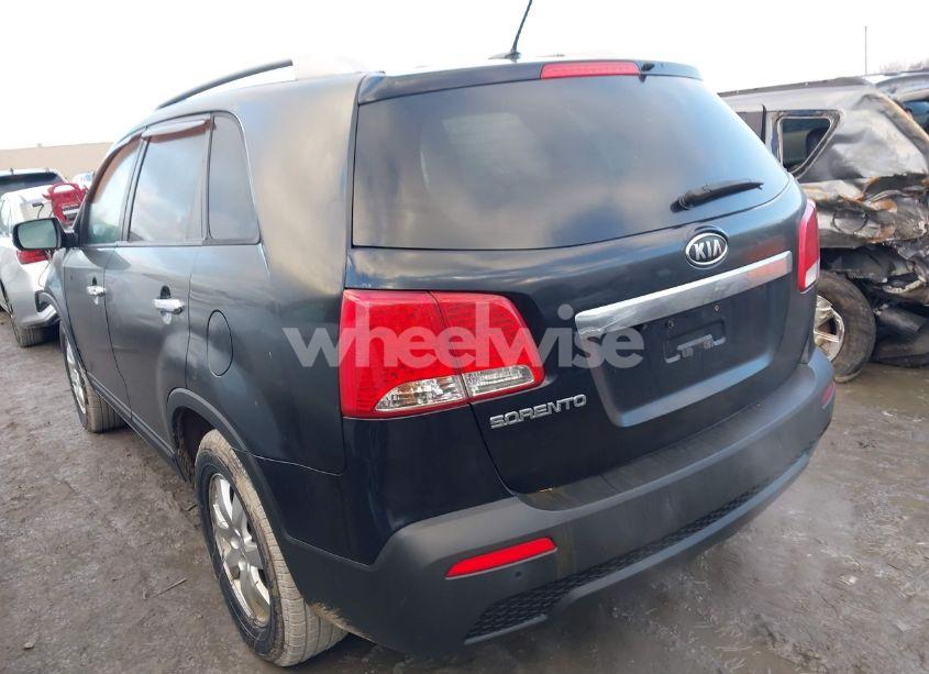 Photo 3 of 2012 Kia Sorento LX (VIN 5XYKT3A65CG187593)