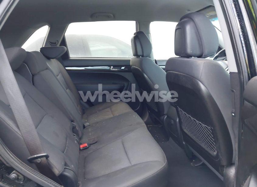 Photo 8 of 2012 Kia Sorento LX (VIN 5XYKT3A65CG187593)
