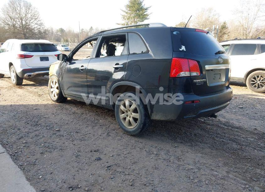 Photo 3 of 2012 Kia Sorento LX (VIN 5XYKT3A65CG203274)
