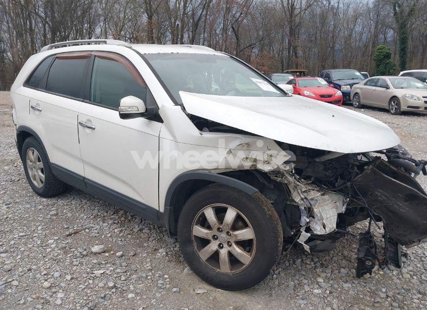 2012 Kia Sorento LX (VIN 5XYKT3A65CG229339) main photo