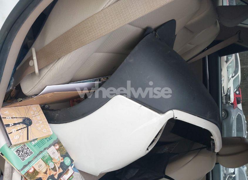 Photo 8 of 2012 Kia Sorento LX (VIN 5XYKT3A65CG229339)