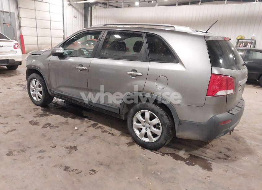 Photo 3 of 2012 Kia Sorento LX (VIN 5XYKT3A65CG242396)