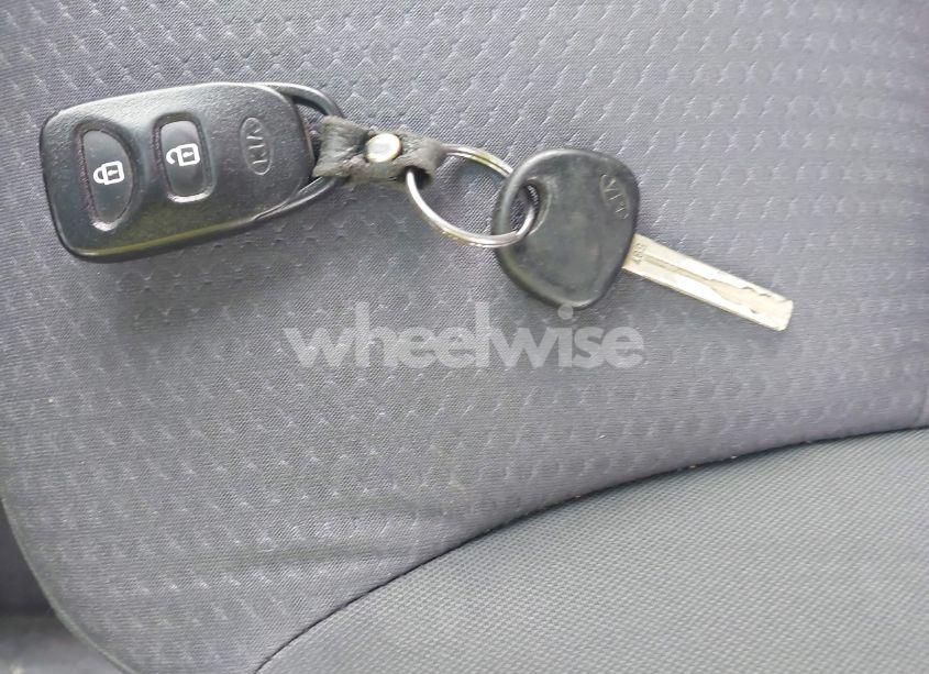 Photo 11 of 2012 Kia Sorento LX (VIN 5XYKT3A65CG255925)