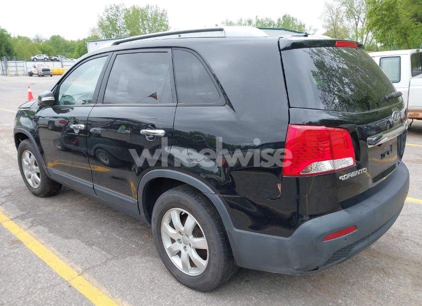 Photo 3 of 2012 Kia Sorento LX (VIN 5XYKT3A65CG267217)
