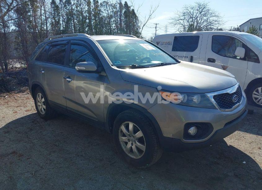 2012 Kia Sorento LX (VIN 5XYKT3A65CG303679) main photo
