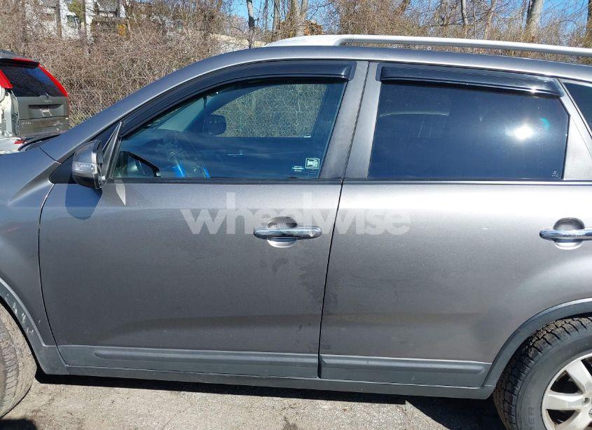 Photo 14 of 2012 Kia Sorento LX (VIN 5XYKT3A65CG303679)