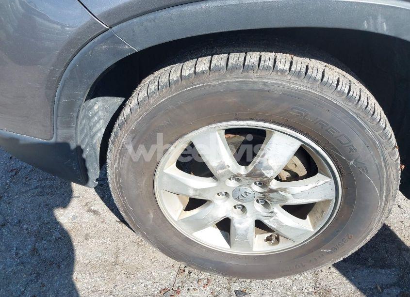 Photo 6 of 2012 Kia Sorento LX (VIN 5XYKT3A65CG303679)