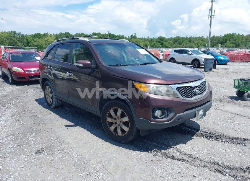 2012 Kia Sorento LX (VIN 5XYKT3A65CG304878) main photo