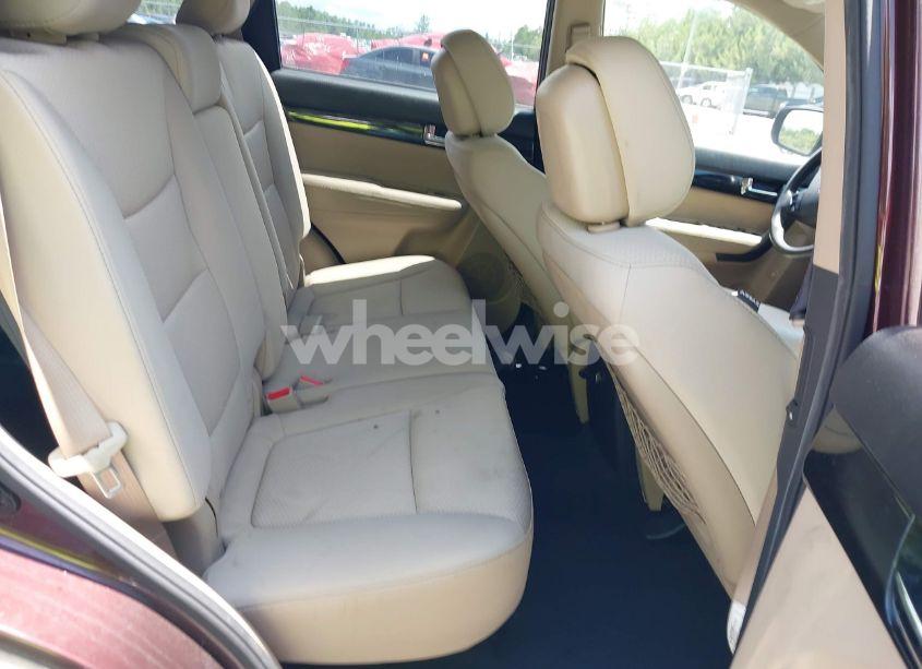 Photo 8 of 2012 Kia Sorento LX (VIN 5XYKT3A65CG304878)