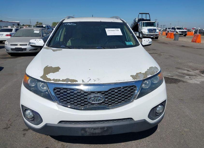 Photo 6 of 2013 Kia Sorento LX (VIN 5XYKT3A65DG422933)