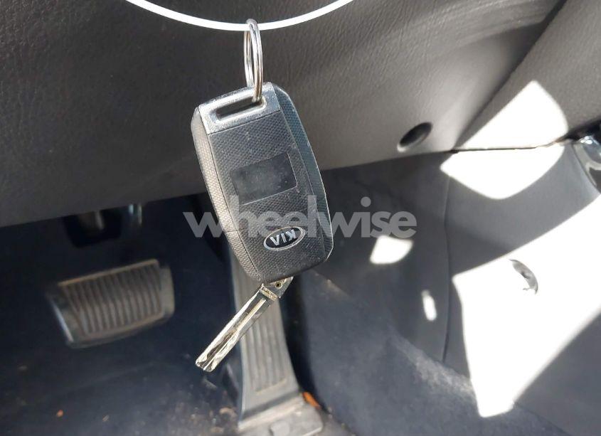 Photo 11 of 2014 Kia Sorento LX (VIN 5XYKT3A65EG425669)
