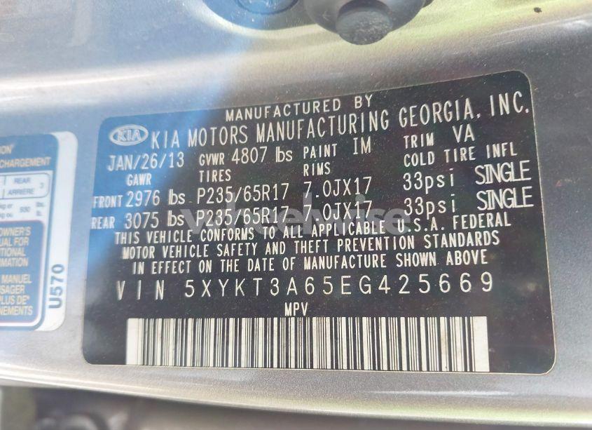 Photo 9 of 2014 Kia Sorento LX (VIN 5XYKT3A65EG425669)