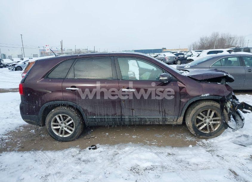 Photo 14 of 2014 Kia Sorento LX (VIN 5XYKT3A65EG456842)