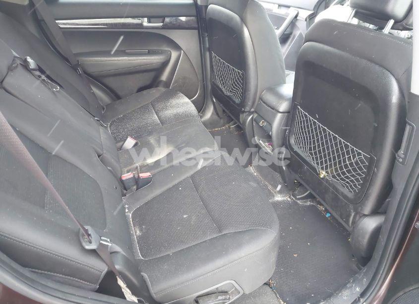 Photo 8 of 2014 Kia Sorento LX (VIN 5XYKT3A65EG456842)