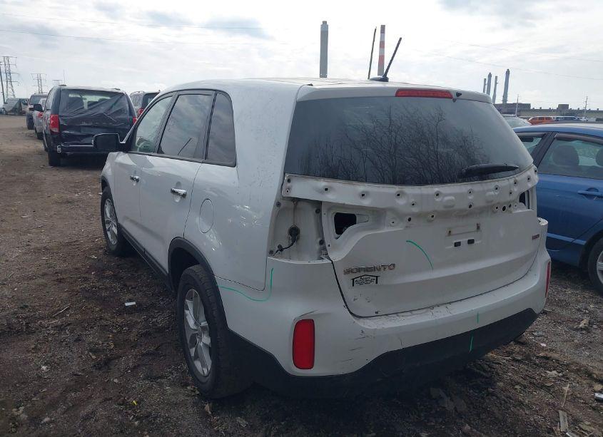 Photo 3 of 2014 Kia Sorento LX (VIN 5XYKT3A65EG486049)