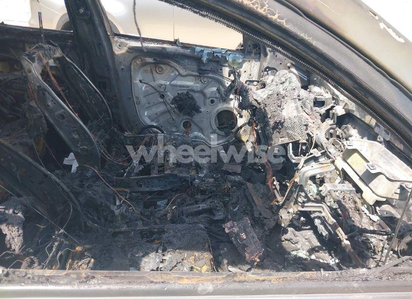 Photo 5 of 2014 Kia Sorento LX (VIN 5XYKT3A65EG486679)