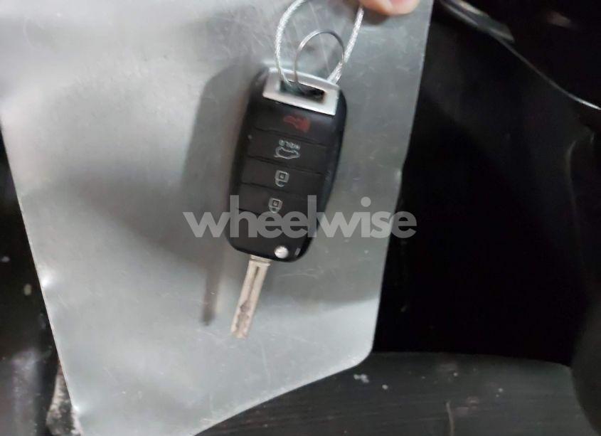 Photo 11 of 2014 Kia Sorento LX (VIN 5XYKT3A65EG494698)